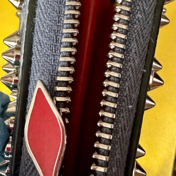 Wallet - Picture 5 of 13